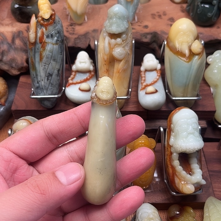 蛇纹石玉未镶嵌吊坠