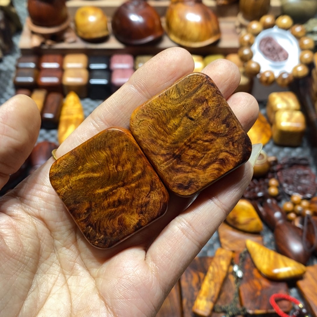 W****黄花梨/降香黄檀木