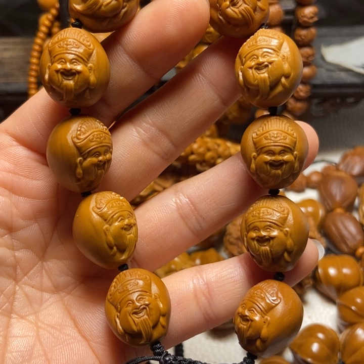 【闪购商品】橄榄核吊坠财神头