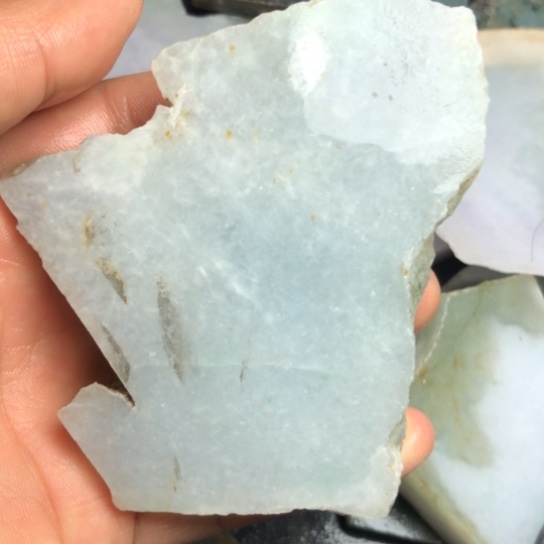 渊***爷翡翠未镶嵌颈饰裸石