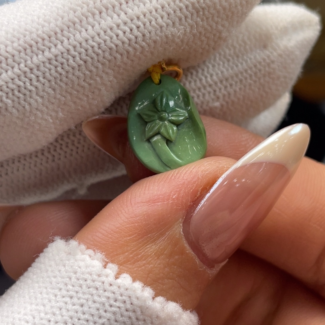 绿松石未镶嵌挂件