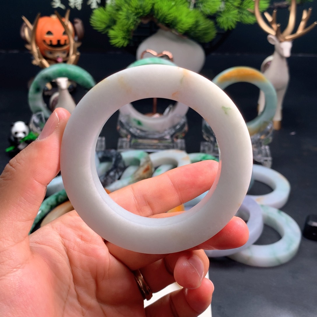 定制翡翠手镯未镶嵌