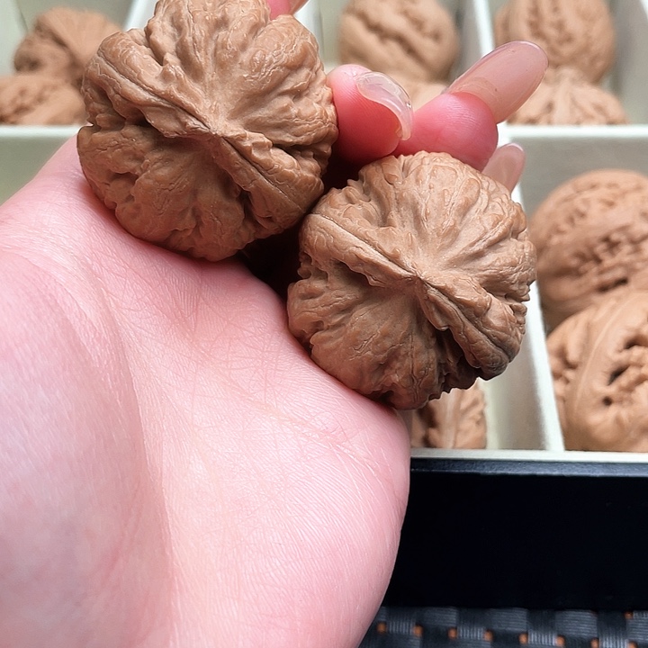 9***9霸王龙核桃尺寸38