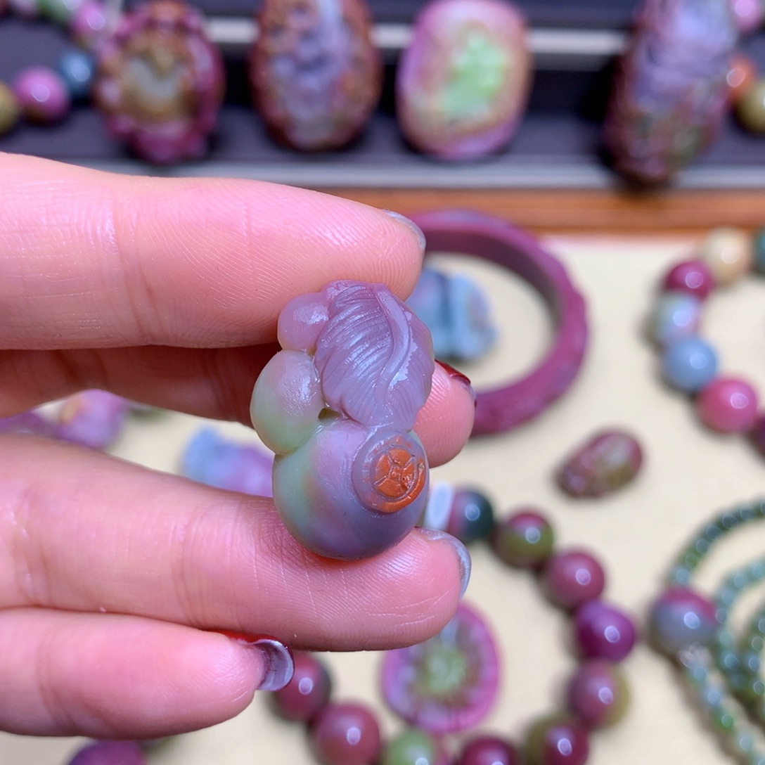 玛瑙挂件未镶嵌盐源定