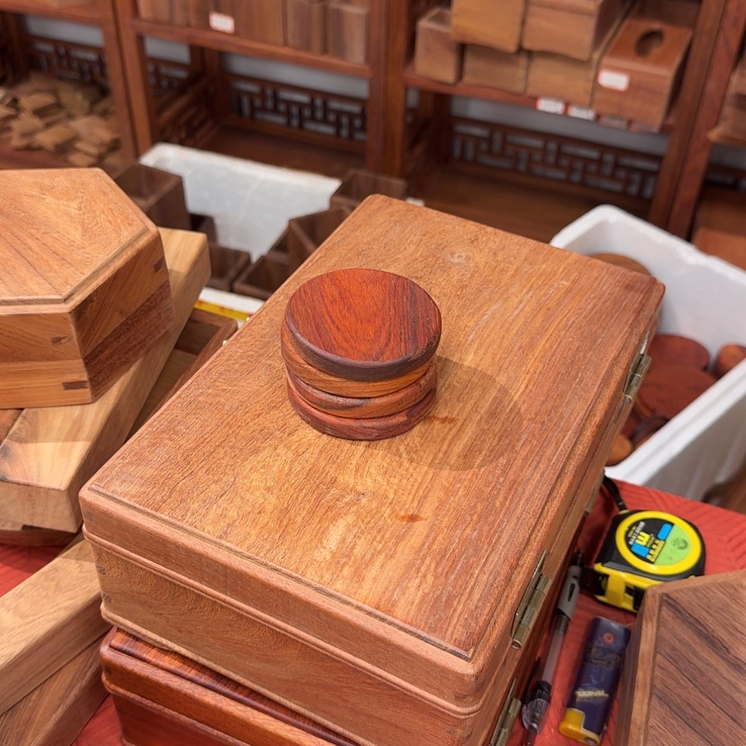 人***多大果紫檀杯垫3个一组
