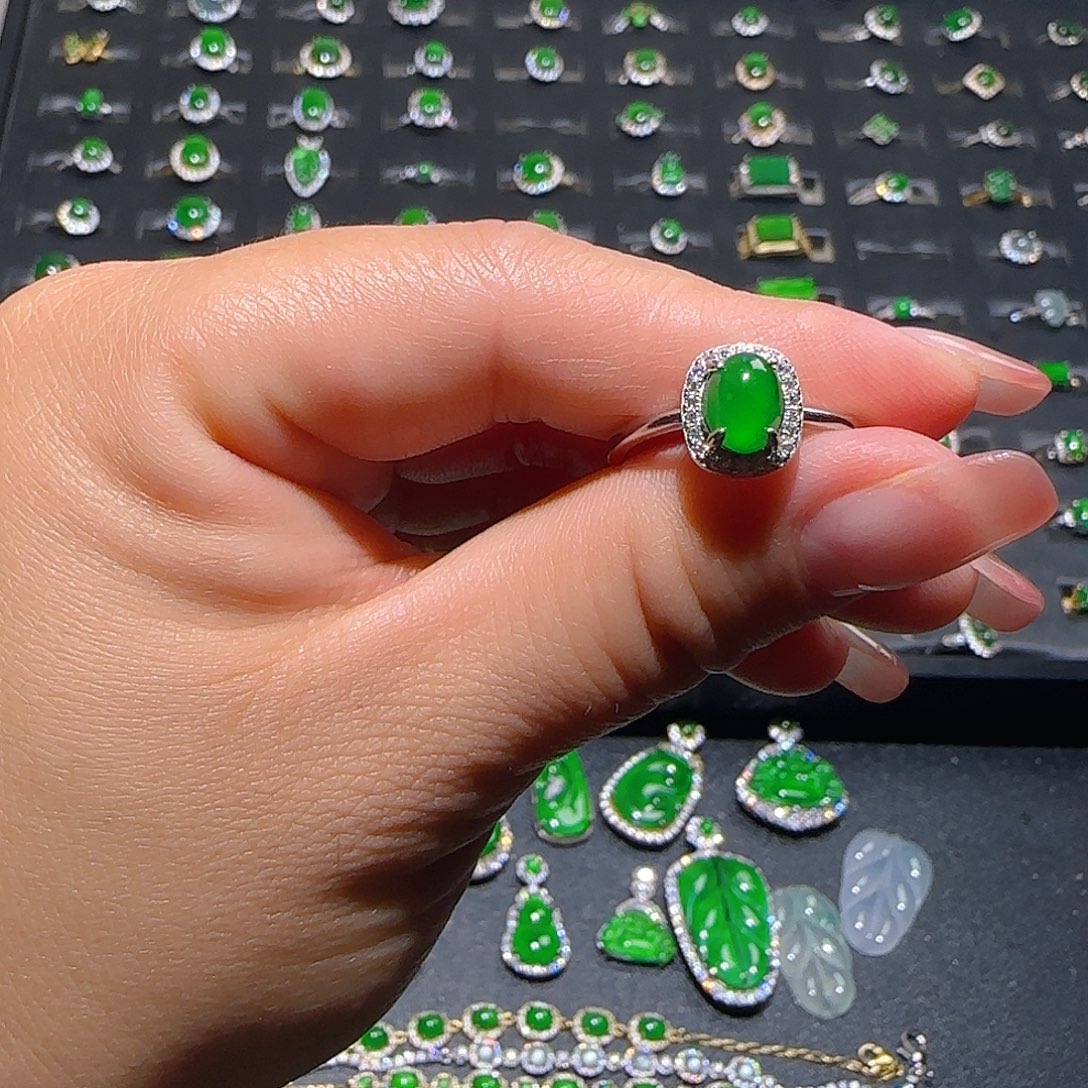 星***睫翡翠银S925镶嵌戒指