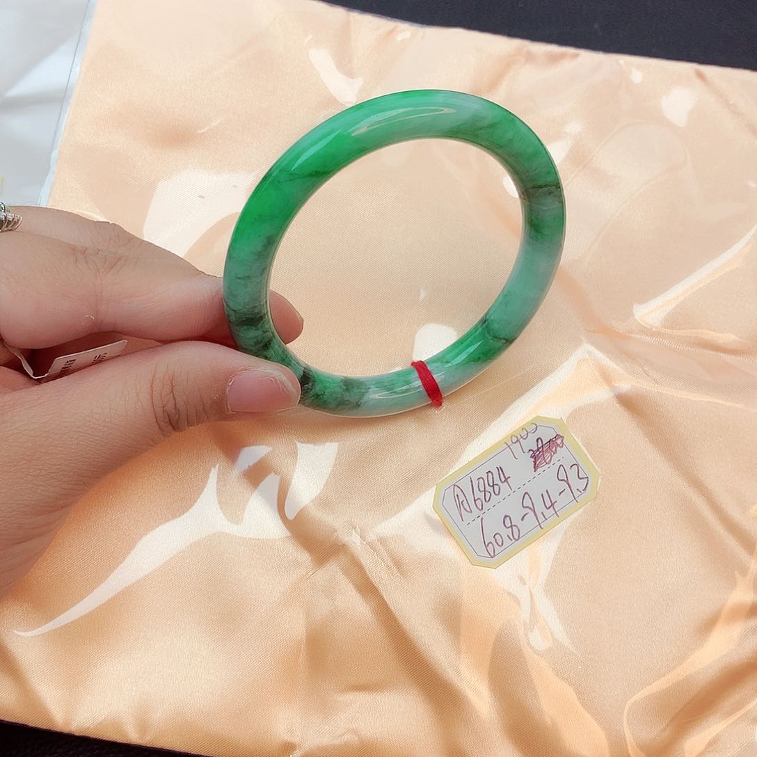 翡翠手镯未镶嵌天然缅甸翡翠A货