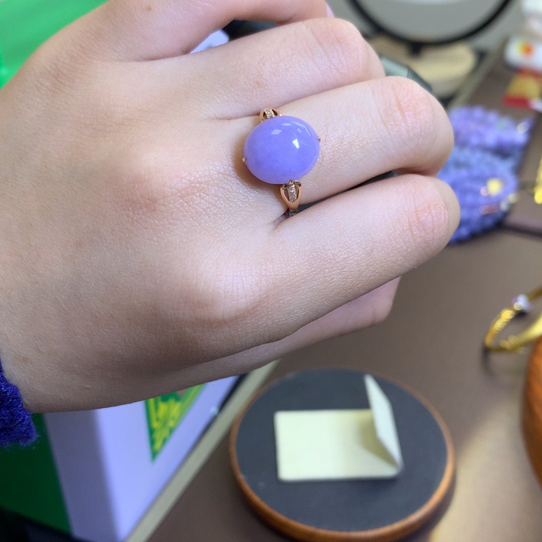 翡翠颈饰18K金镶嵌翡翠