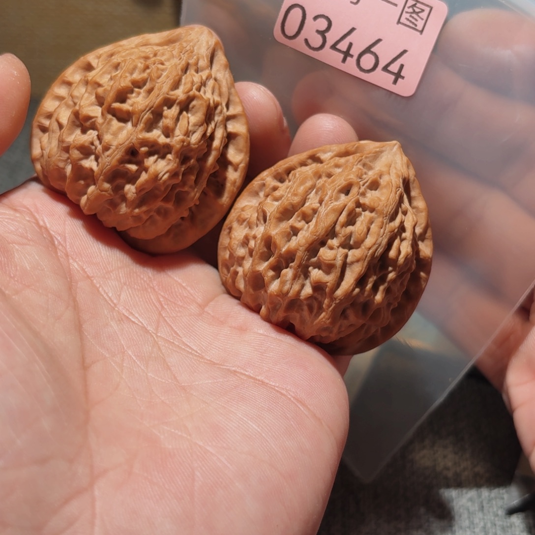 文玩核桃手串金牛