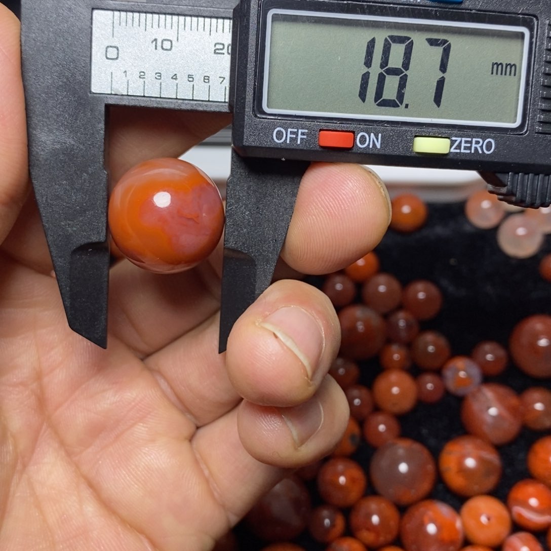 未镶嵌18加毫米圆珠一个88南红玛瑙