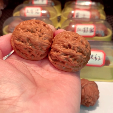 吊坠文玩核桃表**慧野生蜡皮宸圆