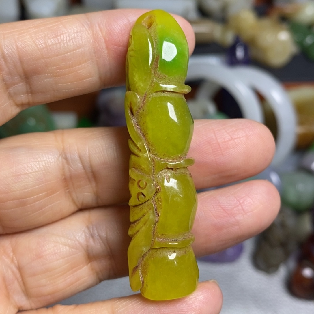 颈饰未镶嵌和田玉（糖玉）