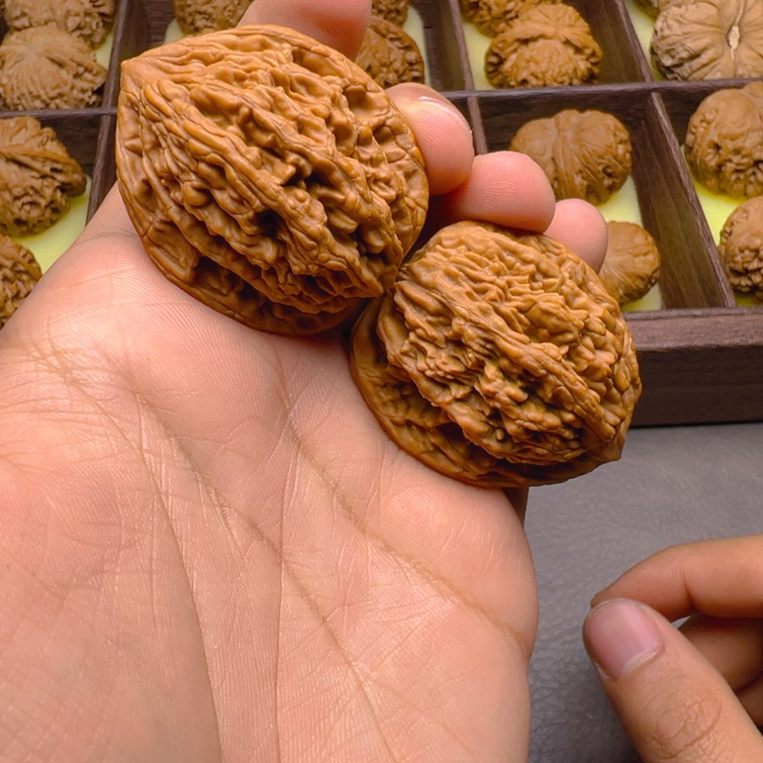 把件文玩核桃鸭蛋虎