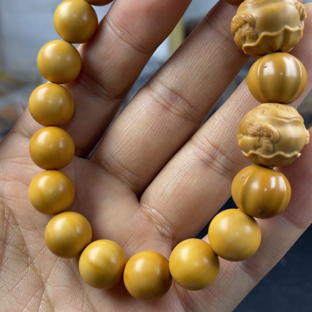 猴头核桃吊坠嗯、没事