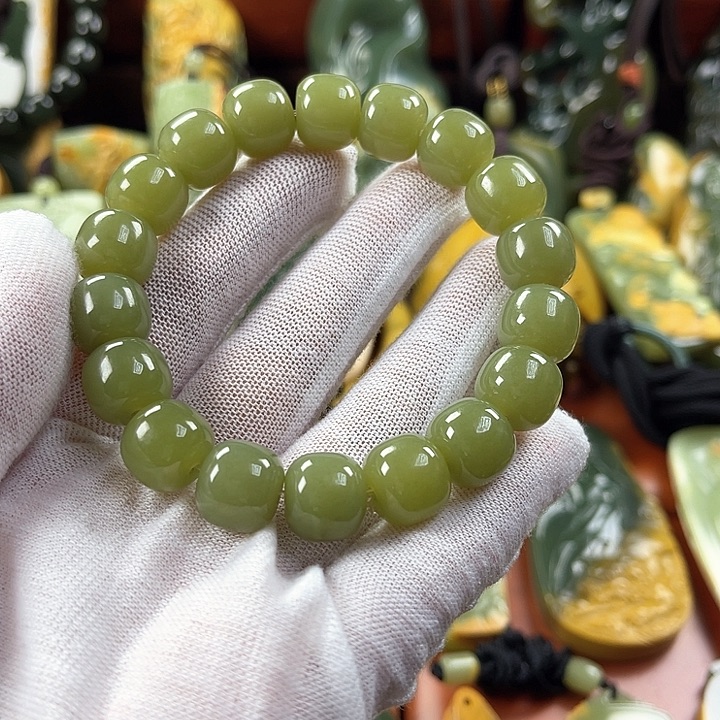岫岩老玉（透闪石质玉）手链未镶嵌