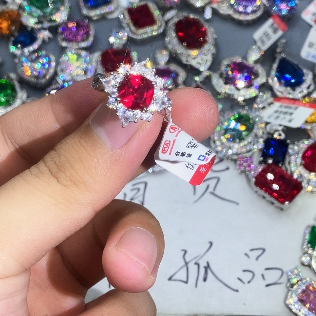 合金石英质玉戒指