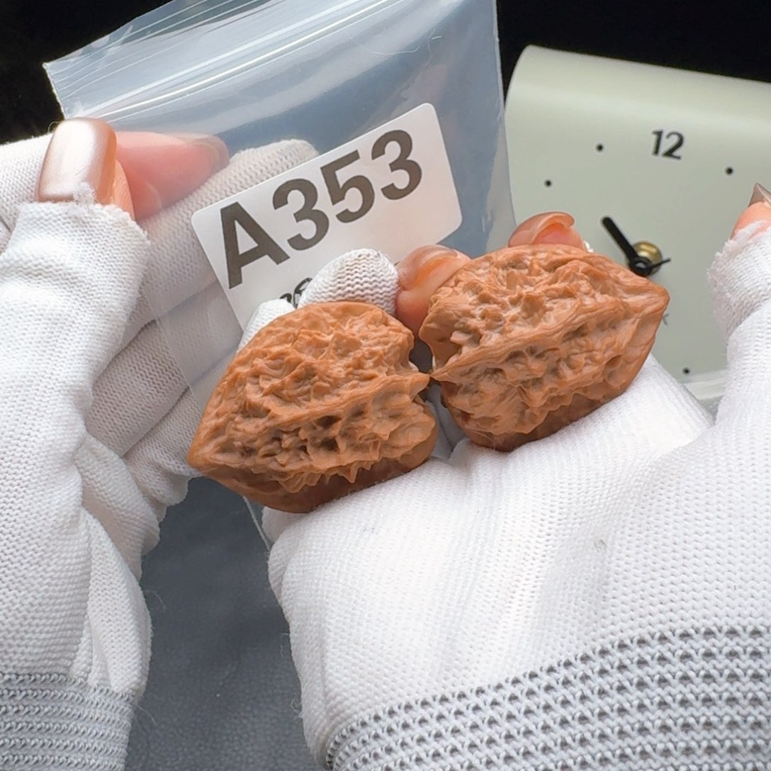 文玩核桃把件39龙骨A353