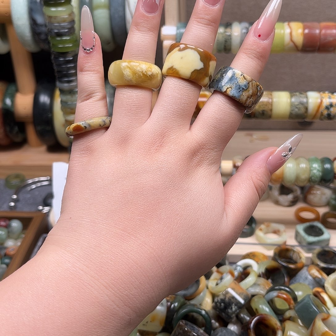 蛇纹石玉未镶嵌戒指18-18.5福利一组