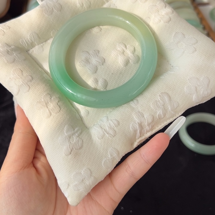 *****非金属东陵三彩圈口56.3