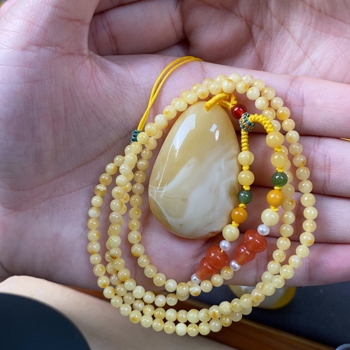 未镶嵌琥珀裸石水滴