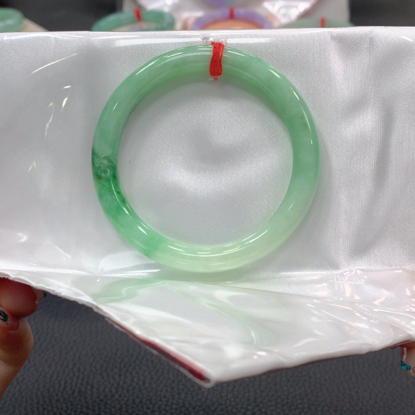 【闪购商品】翡翠手镯未镶嵌翡翠