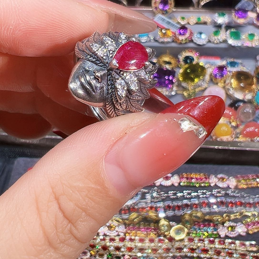 银S925镶嵌红宝石珠宝奇石