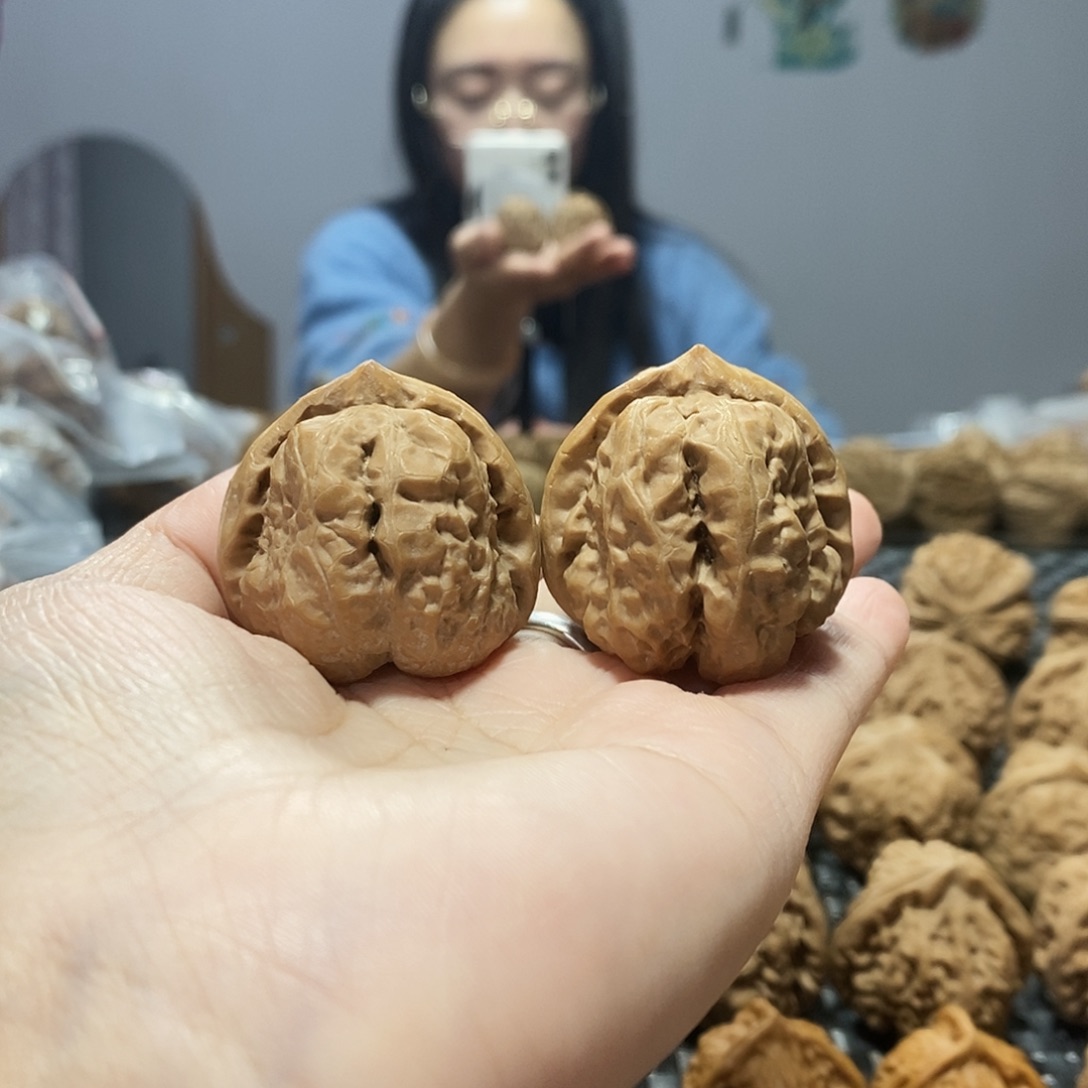 L***L吊坠桃核蛤蟆37边39肚修