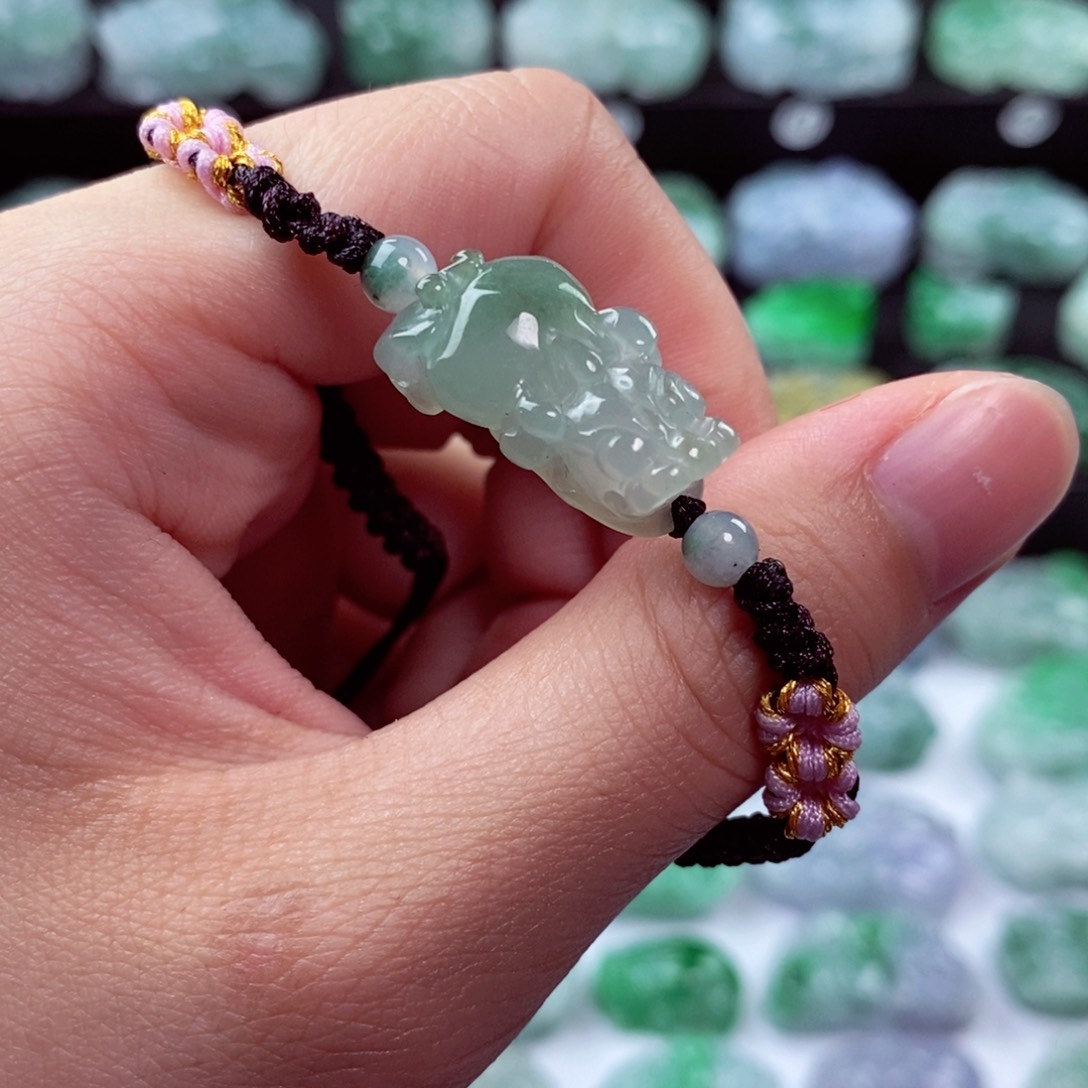 翡翠颈饰未镶嵌天然