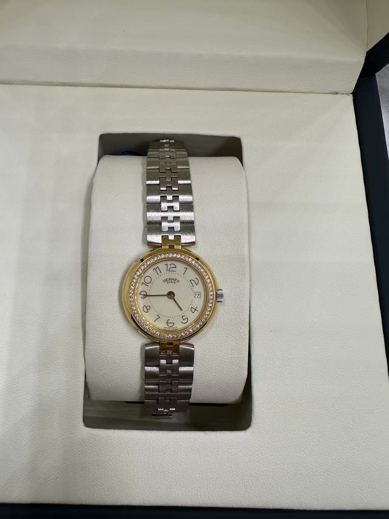 95新 Hermes/爱马仕 石英腕表/表径25.5/腕周14/25610266