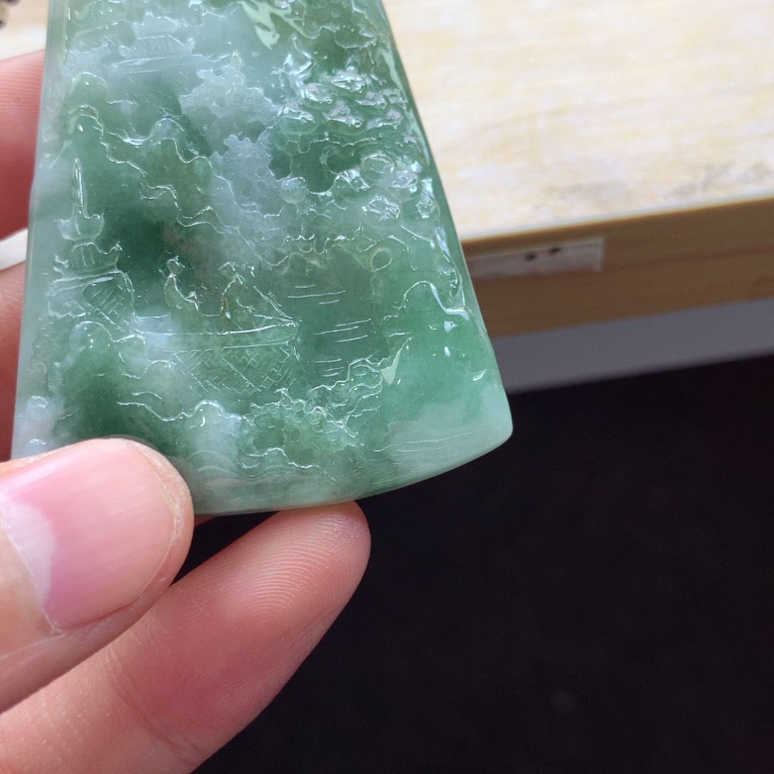 翡翠颈饰未镶嵌吊坠