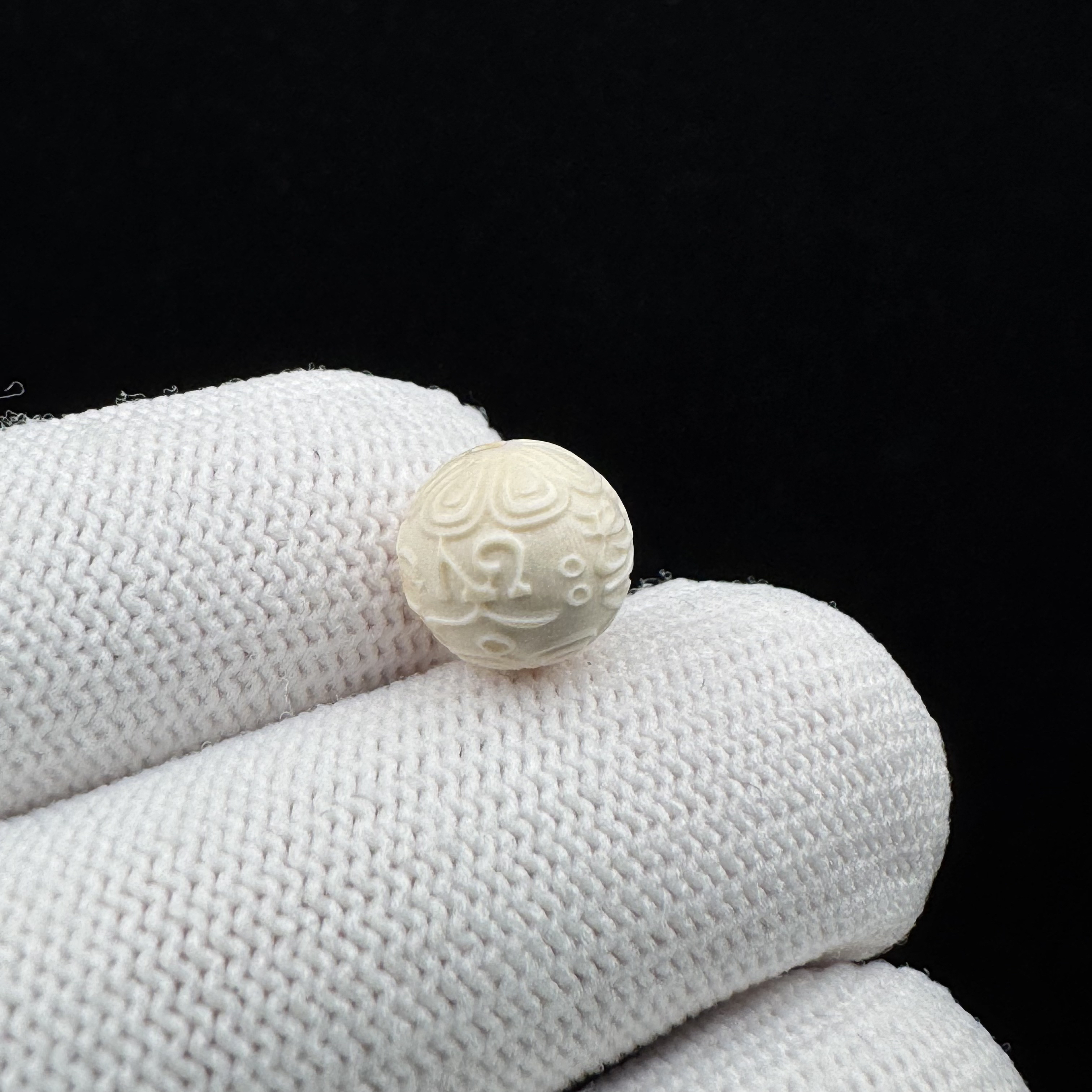 K8775天然猛犸牙 雕刻小配饰10mm一物一图 假一罚十