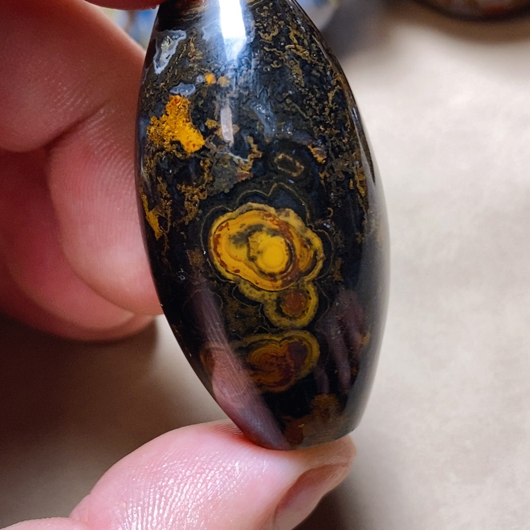 未镶嵌颈饰玛瑙/玉髓豆*萁