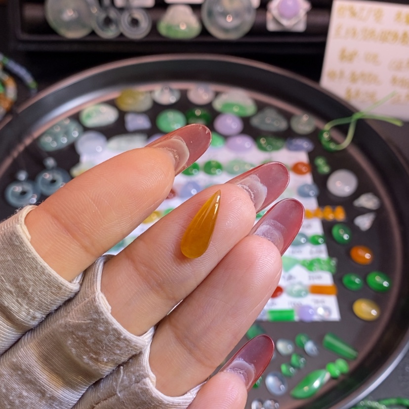 【闪购商品】翡翠挂件未镶嵌水滴