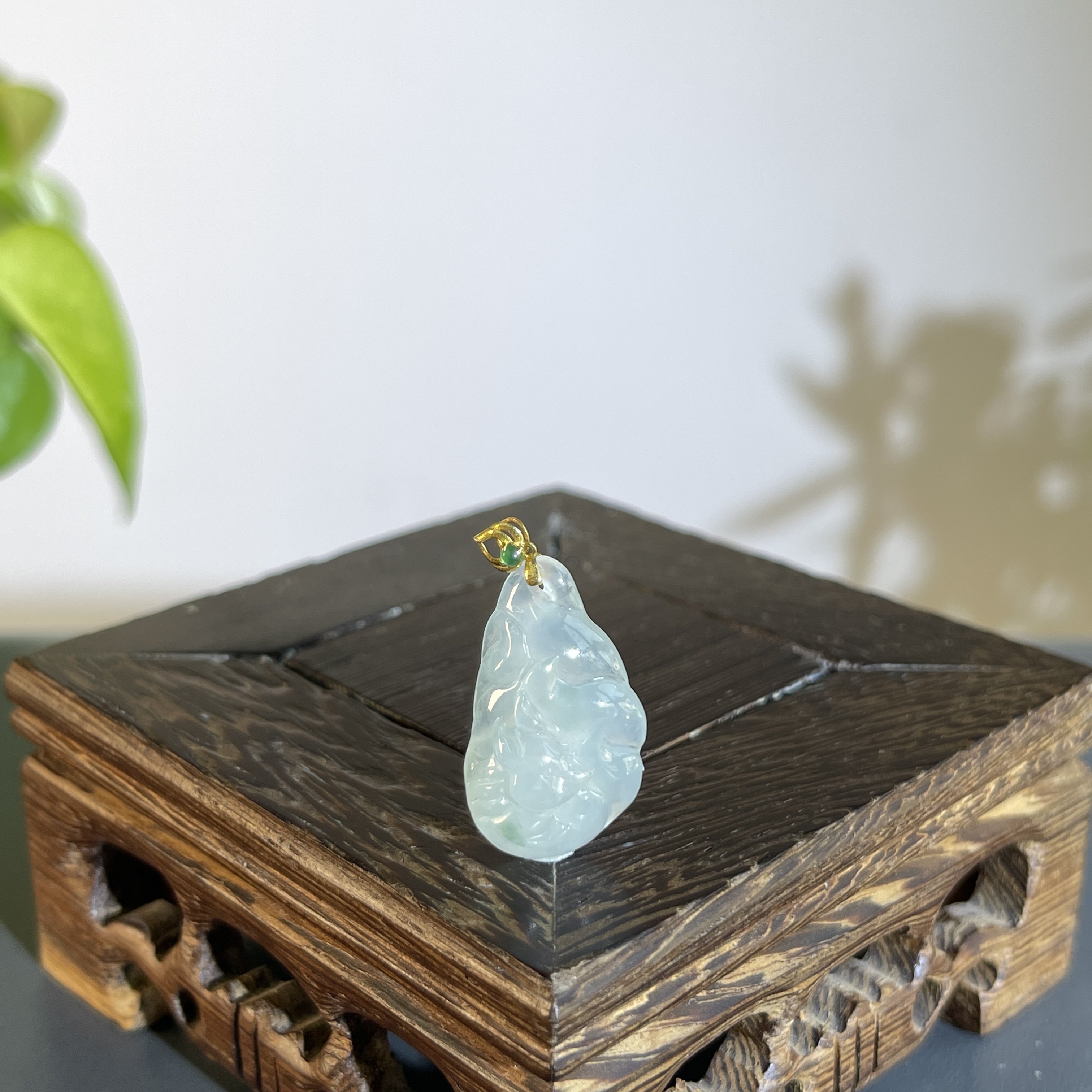 JCW23-27 天然翡翠缅甸A货 18K扣九尾狐