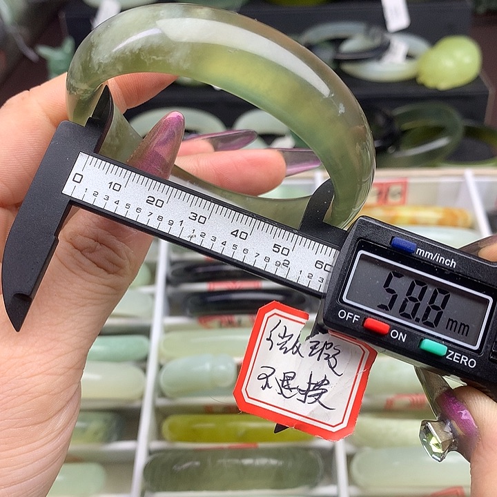 蛇纹石玉手镯未镶嵌715