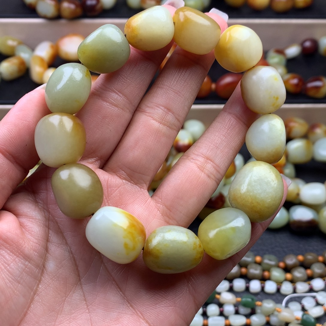 和田玉未镶嵌项链