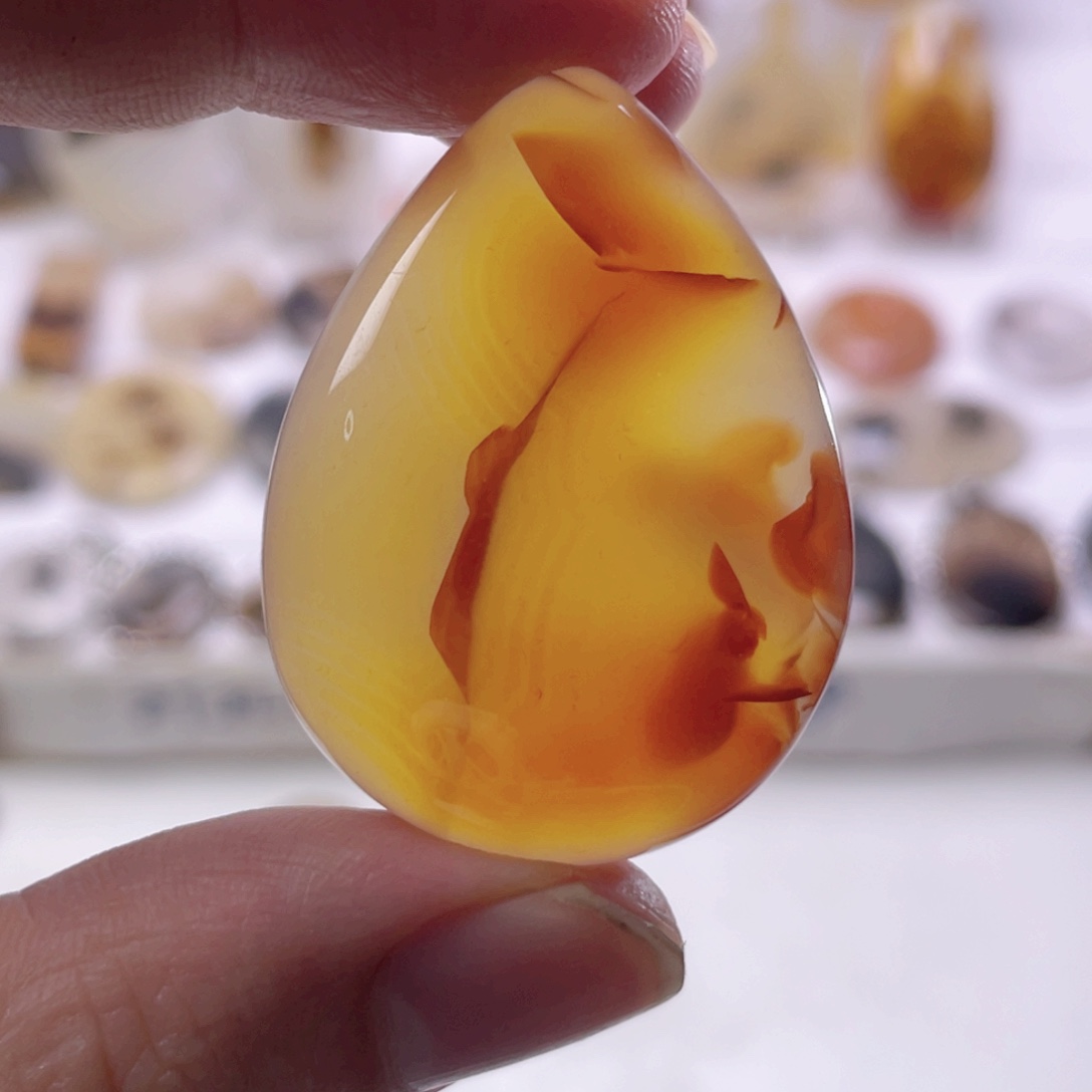 玛瑙/玉髓颈饰未镶嵌