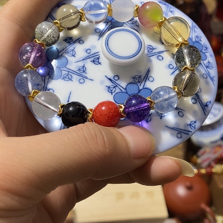 瓷器工艺精湛精细