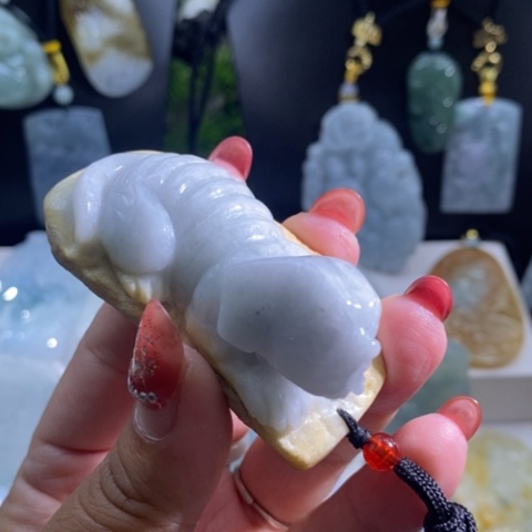 【闪购商品】颈饰未镶嵌翡翠狗