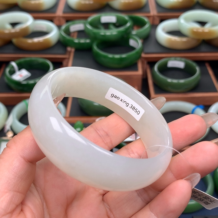 和田玉手镯未镶嵌5960圈口