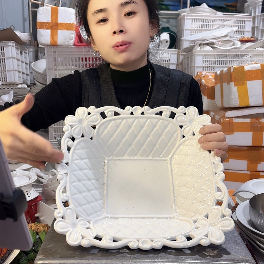 盘微瑕产品………沙发方一个