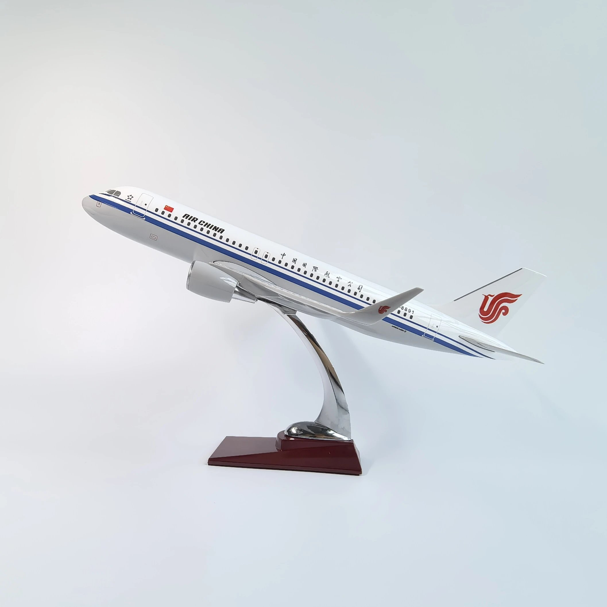 国航A320neo标准涂装飞机模型（1：200）