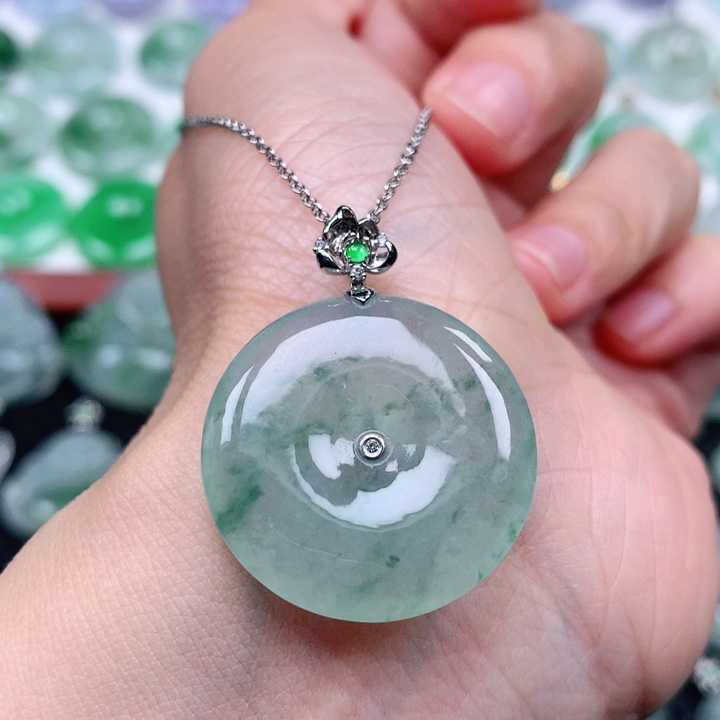 翡翠吊坠(不含链)18K金镶嵌