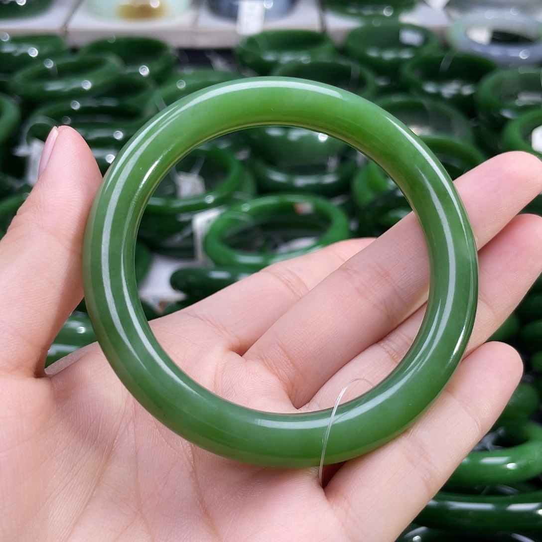 未镶嵌手镯和田玉（碧玉）