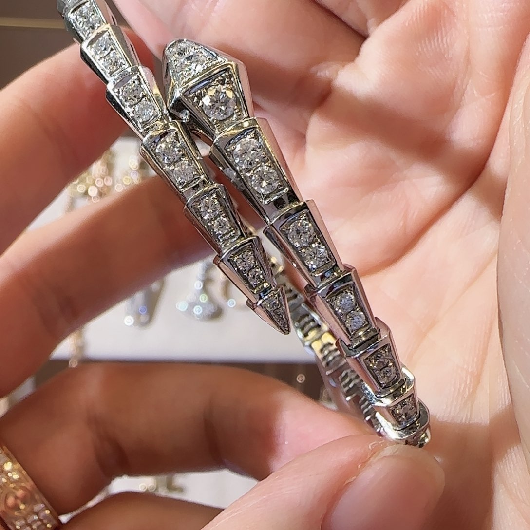 钻石手镯18K金镶嵌手镯