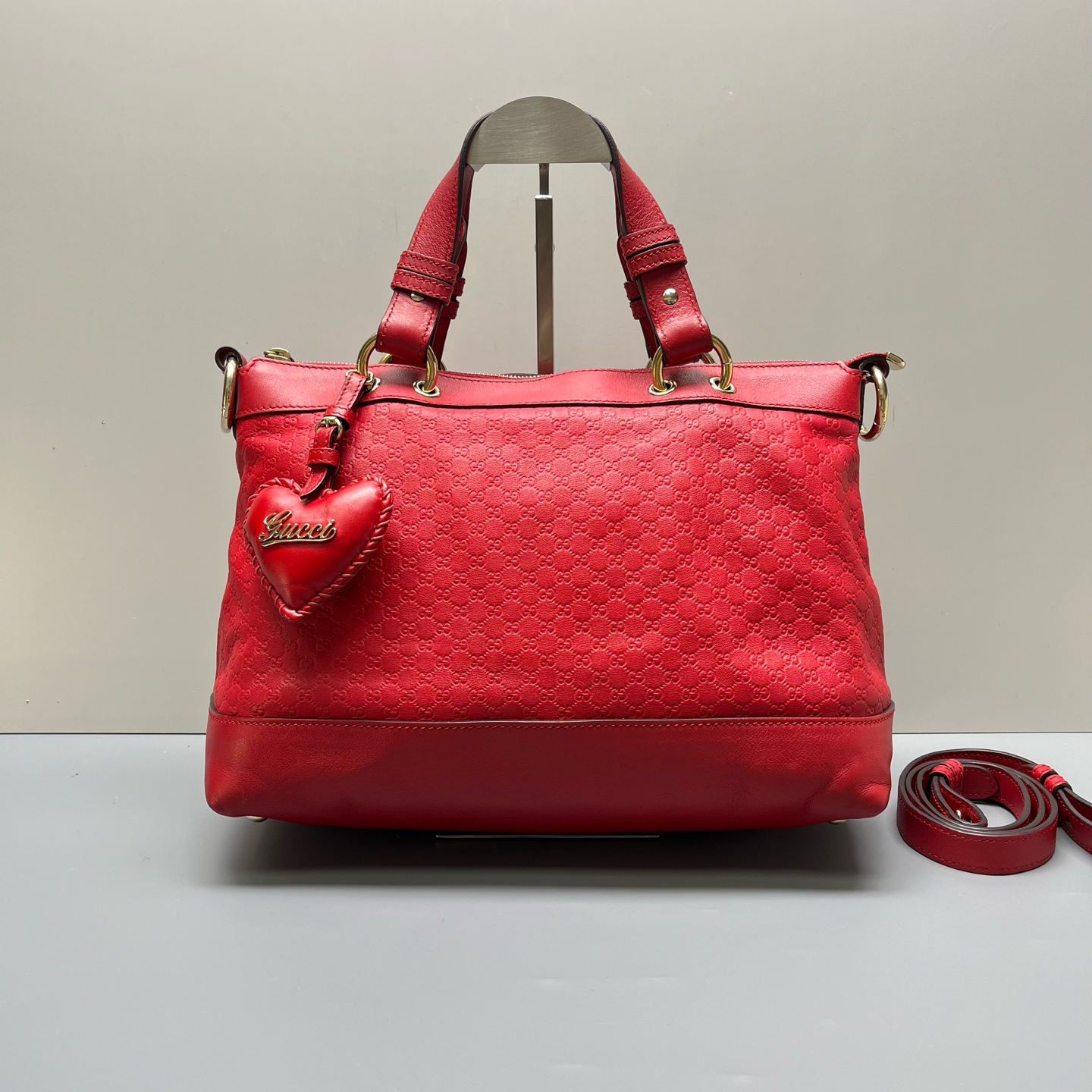 95新 GUCCI/古驰 优选/红色压纹爱心吊坠手提包黑标013/33×23×16