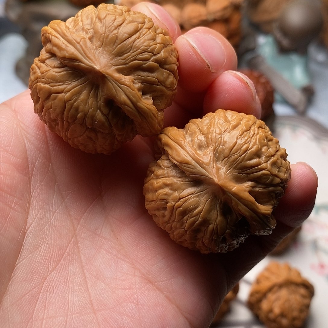 把件文玩核桃三棱