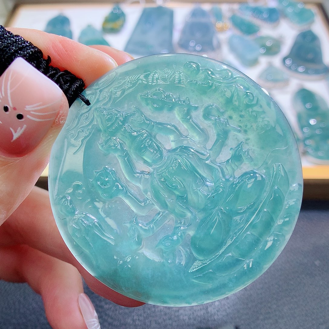 翡翠颈饰未镶嵌翡翠