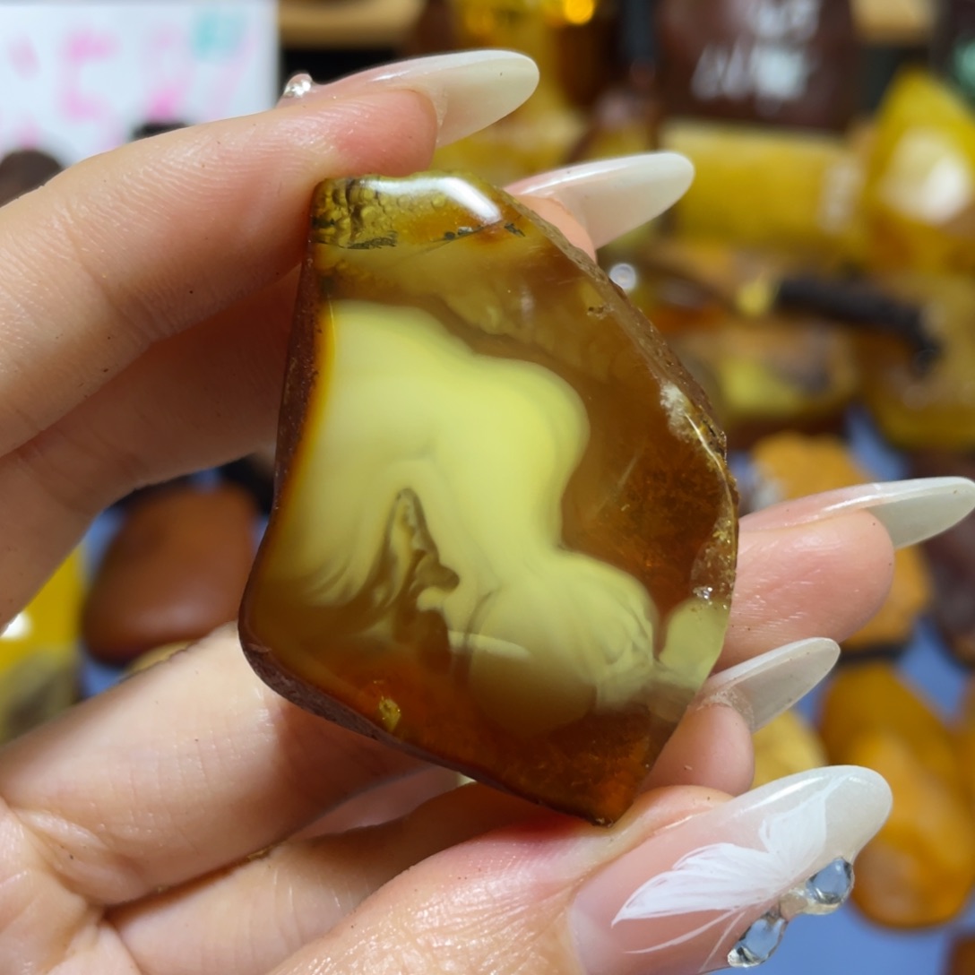 定制琥珀未镶嵌原石