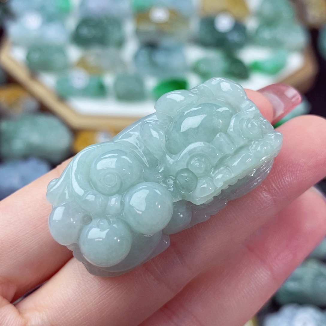 翡翠颈饰未镶嵌天然